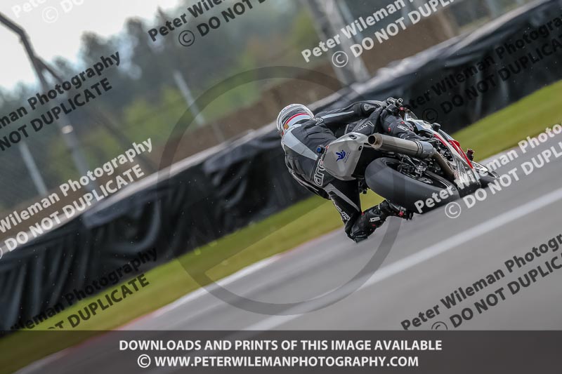 PJ Motorsport Photography;donington no limits trackday;donington park photographs;donington trackday photographs;no limits trackdays;peter wileman photography;trackday digital images;trackday photos